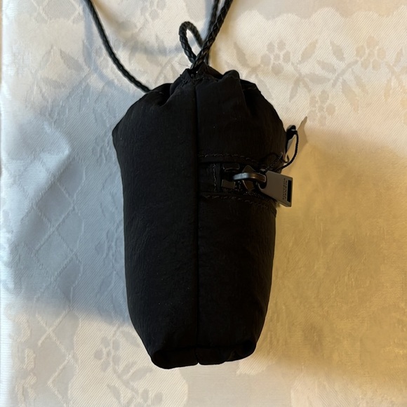 Bottega Veneta unisex Logo mini shoulder/ crossbody bag NWB - Picture 7 of 10